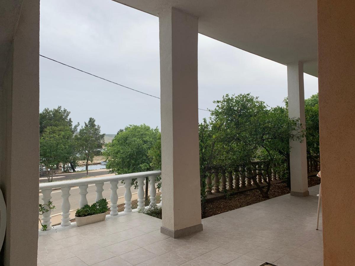 Apartmani Spomenka Seline Esterno foto