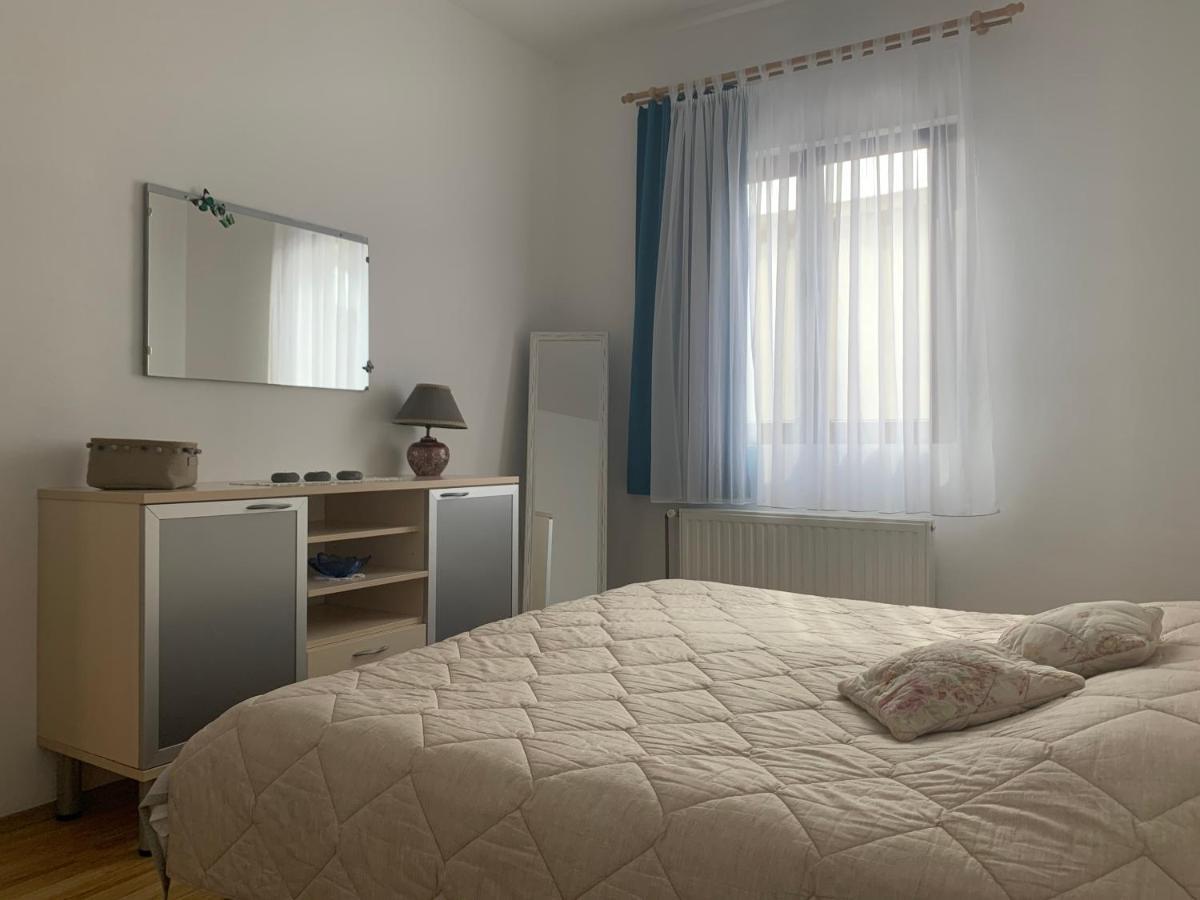 Apartmani Spomenka Seline Esterno foto