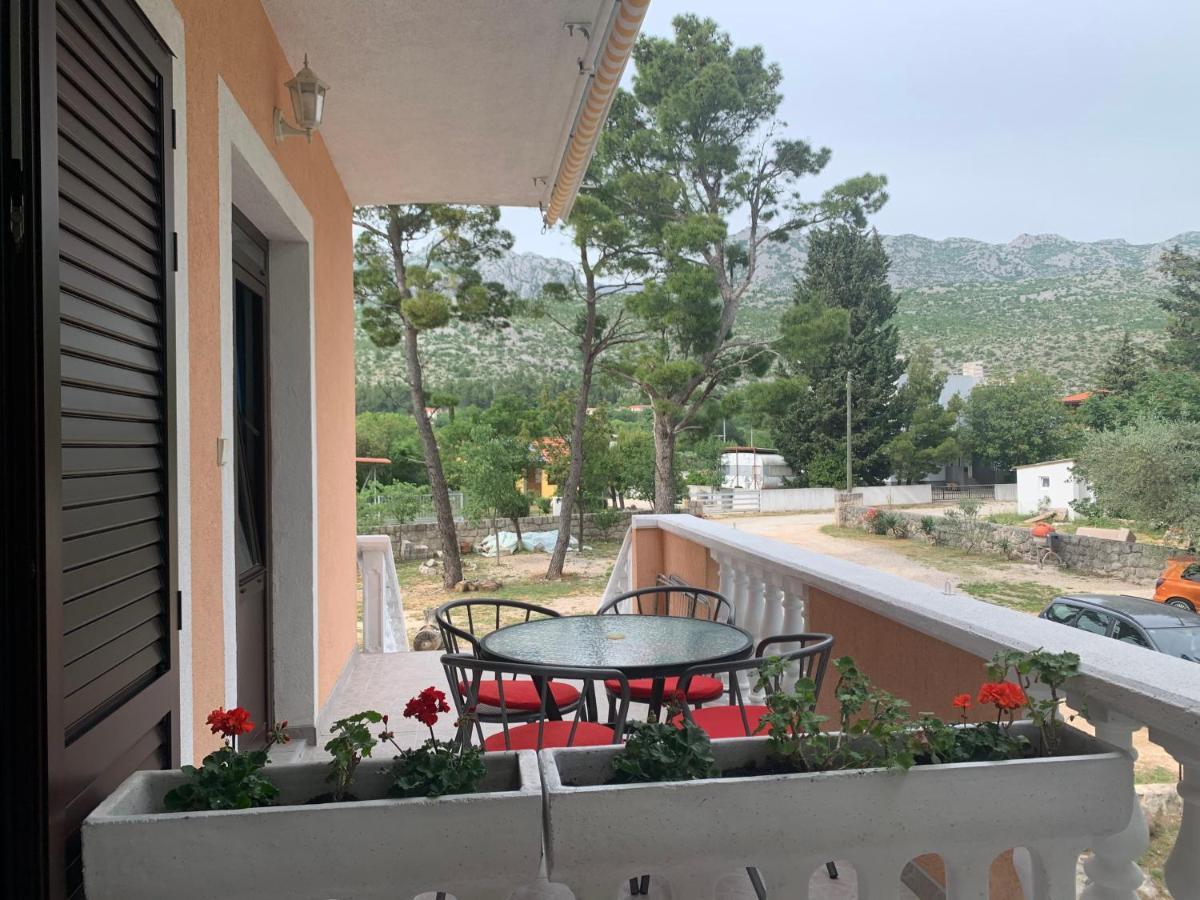Apartmani Spomenka Seline Esterno foto