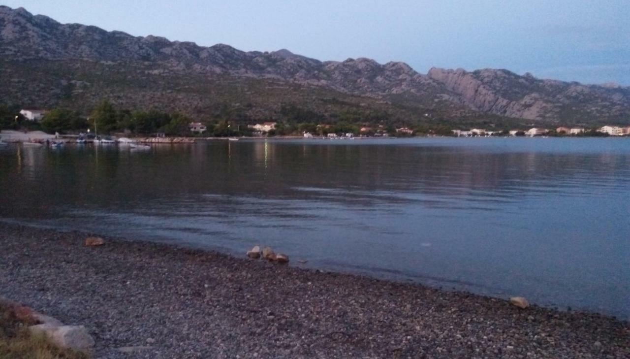 Apartmani Spomenka Seline Esterno foto