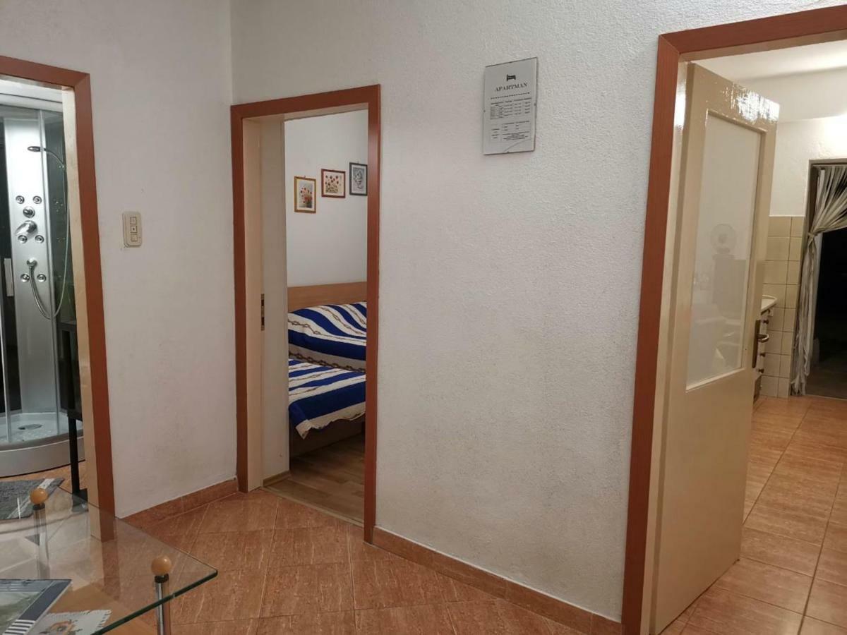 Apartmani Spomenka Seline Esterno foto