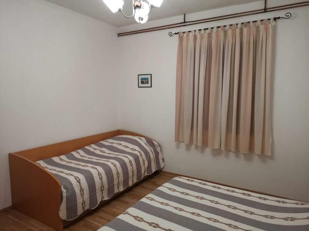 Apartmani Spomenka Seline Esterno foto