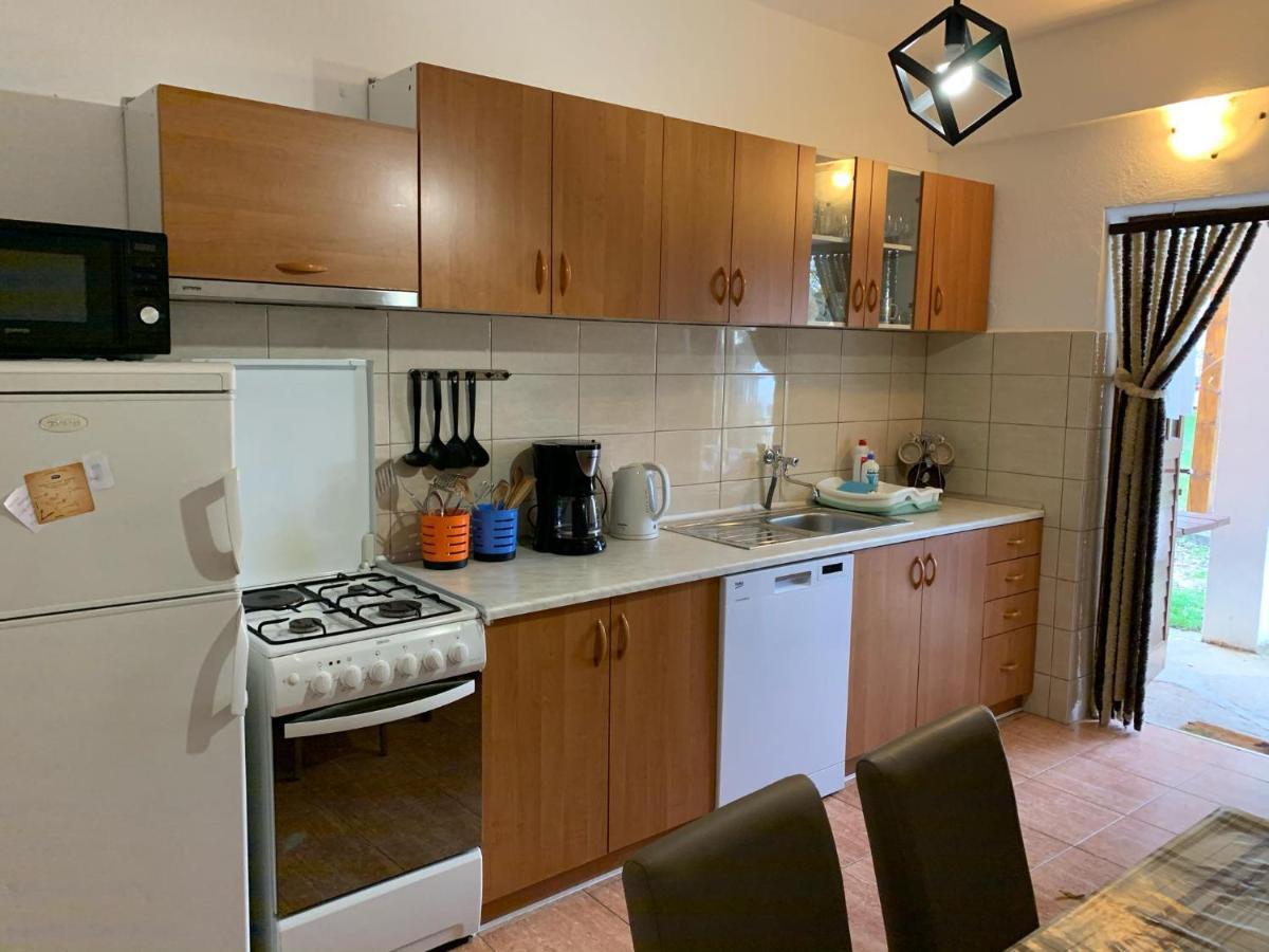 Apartmani Spomenka Seline Esterno foto